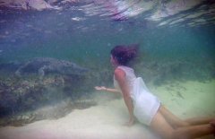 ��Ů��������������������������ӡ� ���κ���