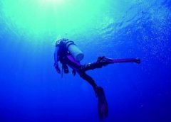 332.35�ף�ˮ��Ǳˮ�¼�¼