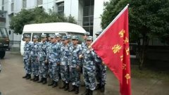 ̽���飬�¹�ӿ����Ӣ��Ǳˮ�ֶӡ���ս����һ��